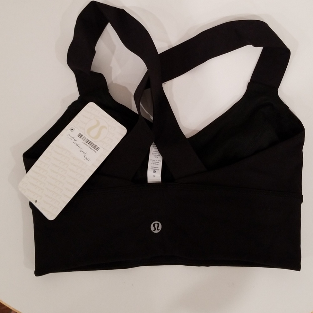 Lululemon sports bra